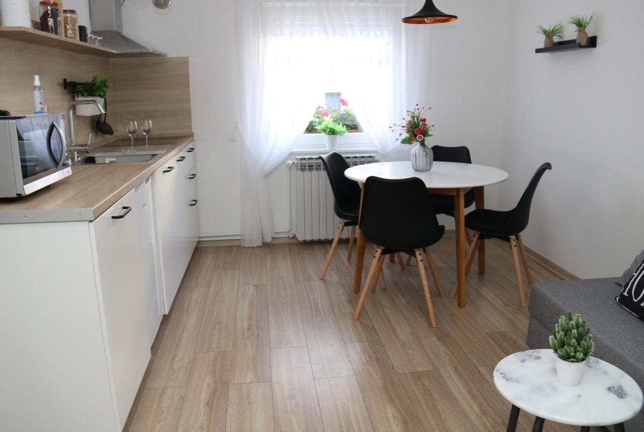 Apartman Relax Джяково Екстер'єр фото